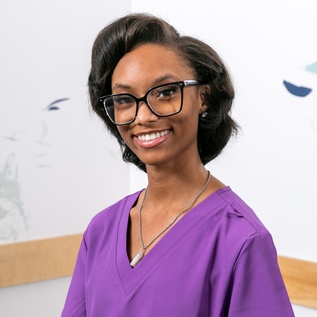 Kamirah - Vet Assistant